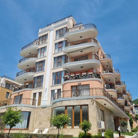 Fenix Apart Complex Sveti Vlas Bagian luar foto