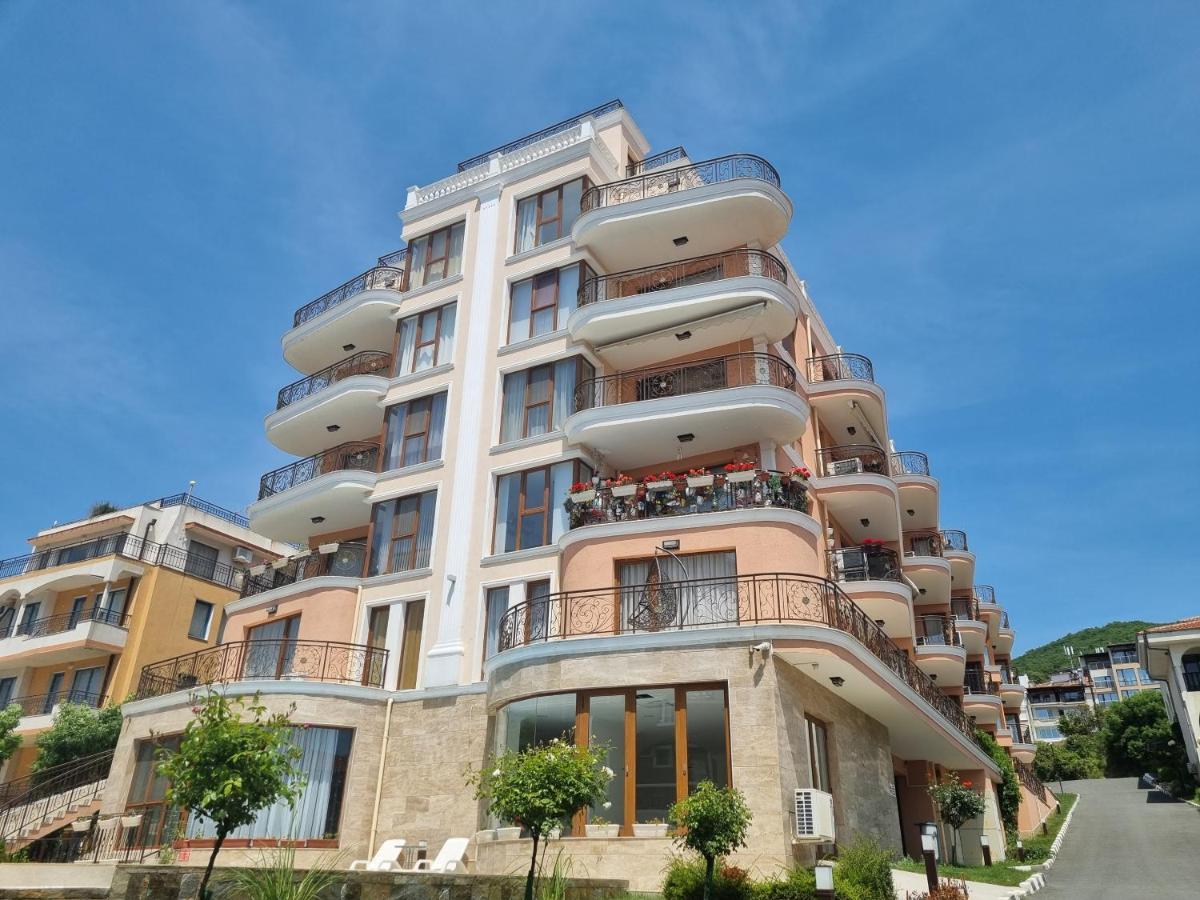 Fenix Apart Complex Sveti Vlas Bagian luar foto