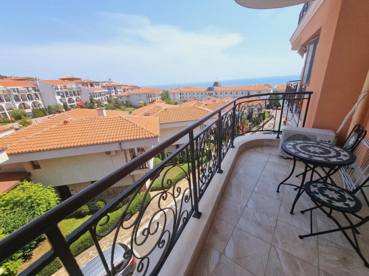 Fenix Apart Complex Sveti Vlas Bagian luar foto